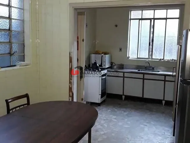 Casa com 400m² 3 quartos e 1 banheiro, à venda, no bairro Santo Antônio em São Caetano do Sul
