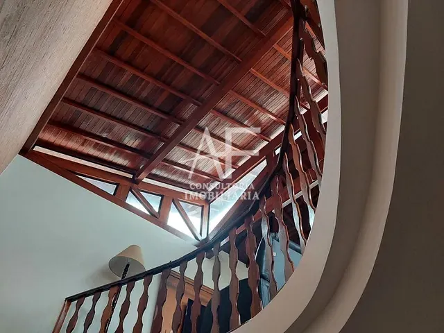Casa com 192m² 2 quartos e 3 banheiros, à venda, no bairro Piracangaguá em Taubaté