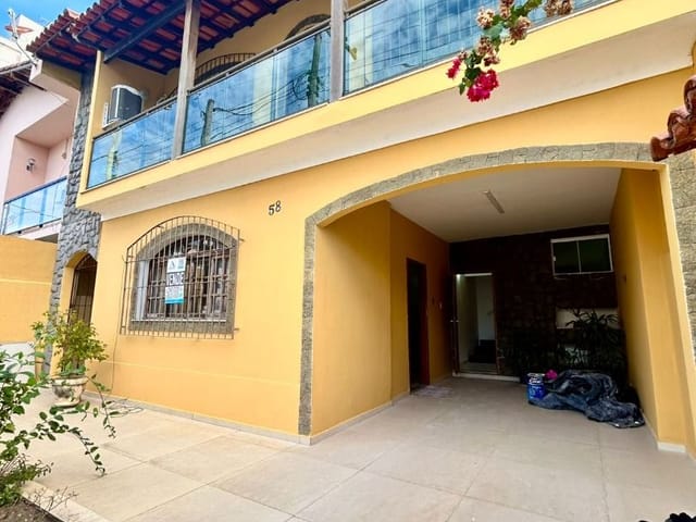 Casa com 269m² 4 quartos e 4 banheiros, à venda, no bairro Imbetiba em Macaé