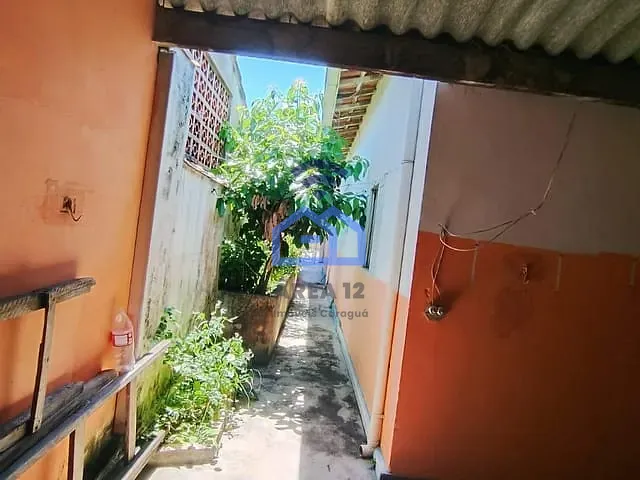 Casa com 125m² 2 quartos e 1 banheiro, à venda, no bairro Poiares em Caraguatatuba