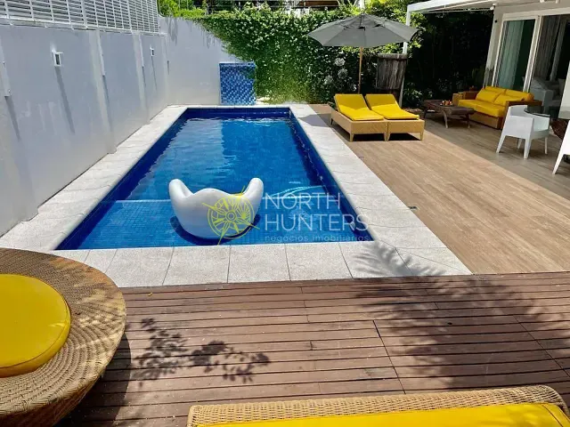 Casa com 450m² 5 quartos e 6 banheiros, para alugar, no bairro Jurerê em Florianópolis