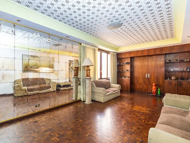 Casa 3 quartos e 5 banheiros, à venda, no bairro Hugo lange em Curitiba