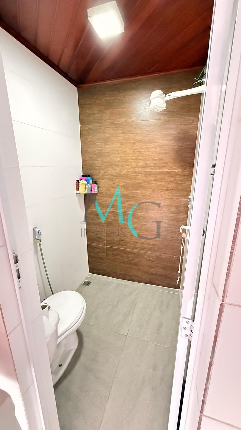 Casa, 4 quartos, 240 m² - Foto 13