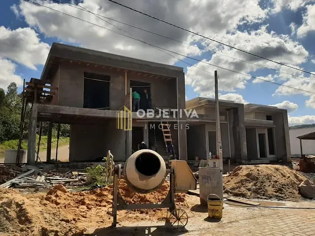 Casa com 206m² 3 quartos e 2 banheiros, à venda, no bairro Metzler em Campo Bom