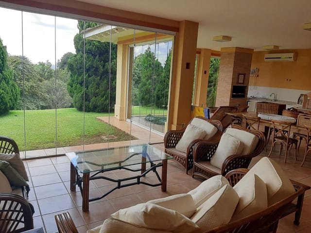 Casa com 3380m² 5 quartos e 5 banheiros, à venda ou para alugar, no bairro Condomínio Quinta da Baroneza II em Bragança Paulista