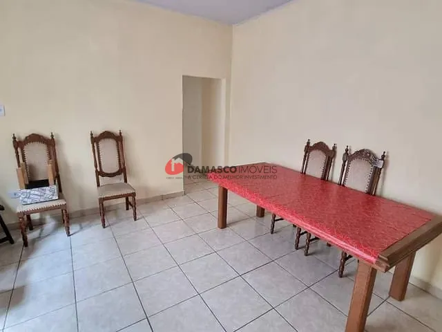 Casa com 350m² 2 quartos e 1 banheiro, à venda, no bairro Osvaldo Cruz em São Caetano do Sul