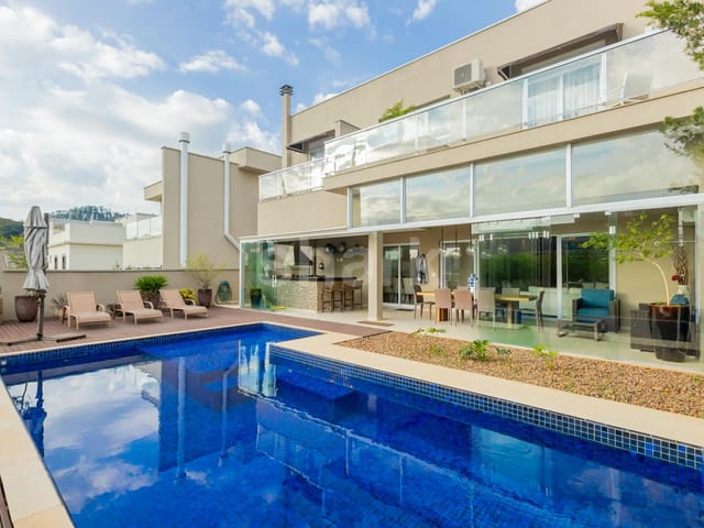 Casa 4 quartos e 4 banheiros, à venda, no bairro Tamboré em Santana de Parnaíba