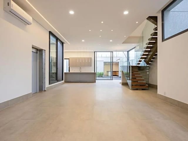 Casa com 300m² 3 quartos e 4 banheiros, à venda ou para alugar, no bairro Jardim Europa em São Paulo