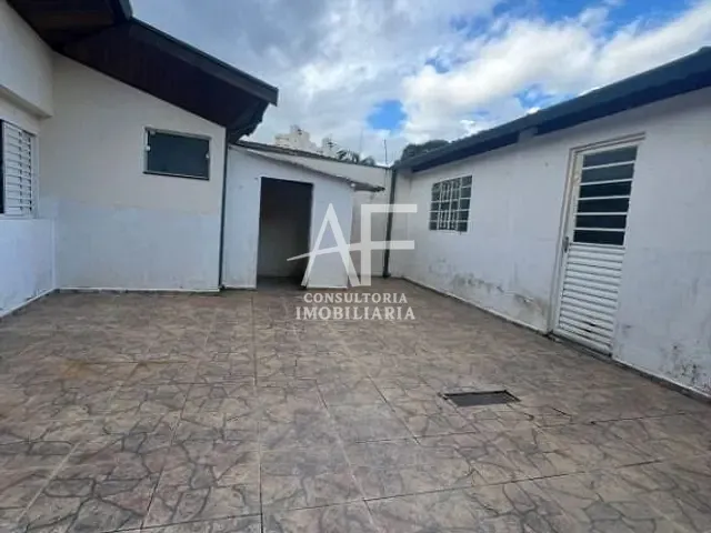 Casa com 392m² 3 quartos e 2 banheiros, à venda, no bairro Jardim Humaitá em Taubaté