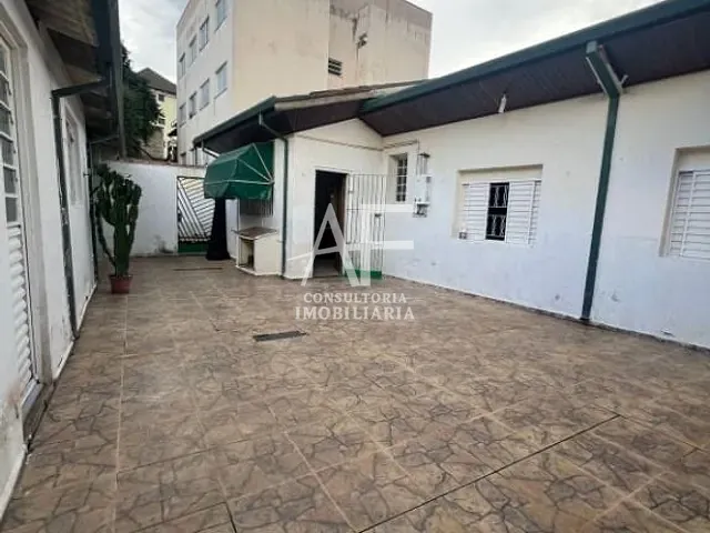 Casa com 392m² 3 quartos e 2 banheiros, à venda, no bairro Jardim Humaitá em Taubaté