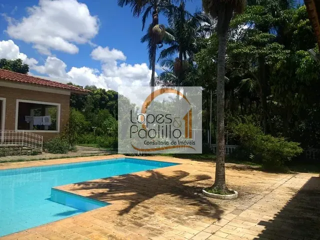 Casa com 3258m² 4 quartos e 3 banheiros, à venda, no bairro Centro em Atibaia