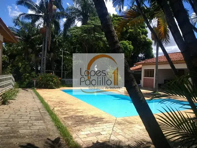 Casa com 3258m² 4 quartos e 3 banheiros, à venda, no bairro Centro em Atibaia