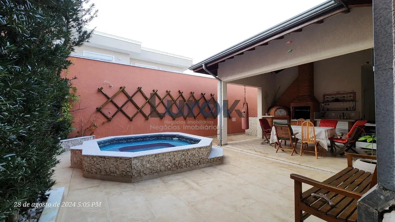 Casa, 3 quartos, 228 m² - Foto 37