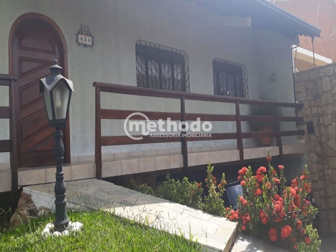 Casa, 5 quartos, 235 m² - Foto 1