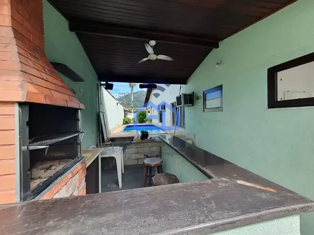 Casa 3 quartos e 1 banheiro, à venda, no bairro Indaiá em Caraguatatuba