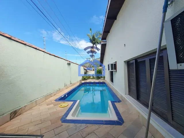 Casa 3 quartos e 1 banheiro, à venda, no bairro Indaiá em Caraguatatuba