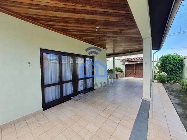 Casa 3 quartos e 1 banheiro, à venda, no bairro Indaiá em Caraguatatuba