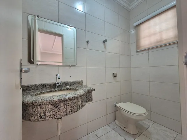 Casa com 176m² 4 quartos e 4 banheiros, à venda, no bairro Parque Jamaica em Londrina