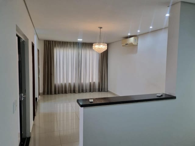 Casa com 436m² 3 quartos e 1 banheiro, à venda, no bairro Barra do Pari em Cuiabá