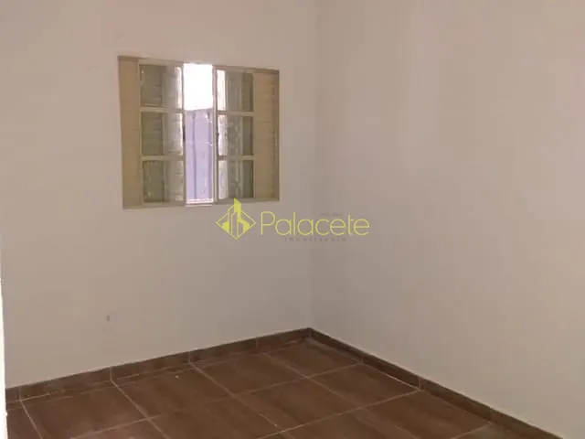 Casa com 180m² 3 quartos e 2 banheiros, à venda, no bairro Crispim em Pindamonhangaba
