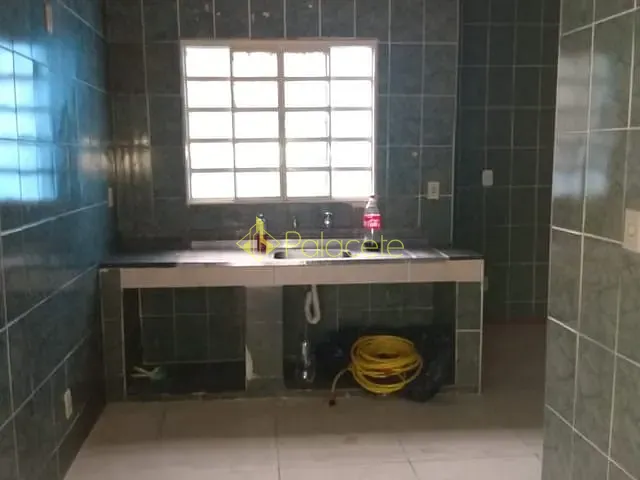 Casa com 180m² 3 quartos e 2 banheiros, à venda, no bairro Crispim em Pindamonhangaba