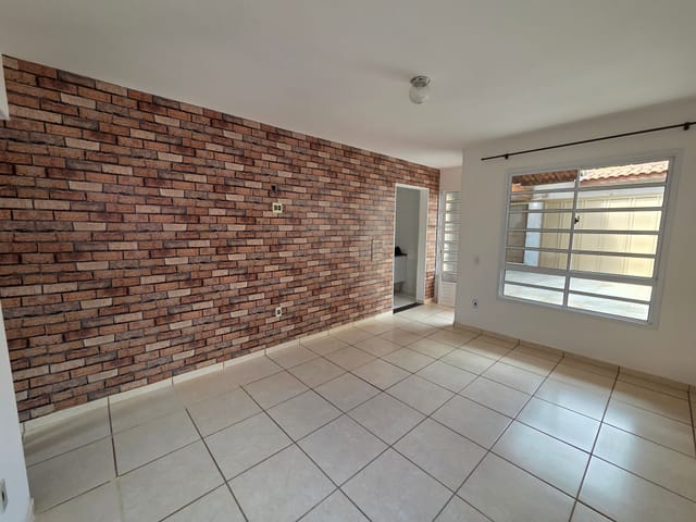 Casa com 196m² 2 quartos e 1 banheiro, à venda ou para alugar, no bairro Conjunto Habitacional Vereador Reinaldo Luiz Moreira em Águas da Prata