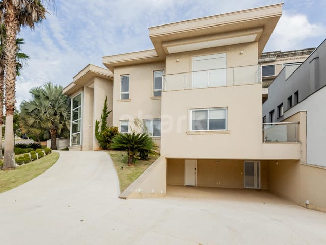 Casa com 715m² 4 quartos e 7 banheiros, à venda, no bairro Alphaville em Santana de Parnaíba