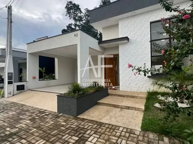 Casa com 252m² 3 quartos e 3 banheiros, à venda ou para alugar, no bairro Bairro dos Guedes em Tremembé