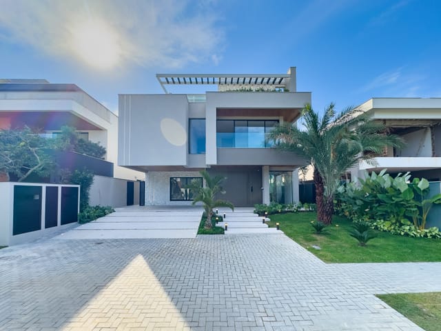 Casa com 604m² 5 quartos e 6 banheiros, à venda, no bairro Barra da Tijuca em Rio de Janeiro
