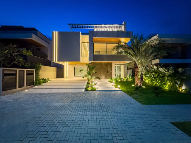 Casa com 604m² 5 quartos e 6 banheiros, à venda, no bairro Barra da Tijuca em Rio de Janeiro