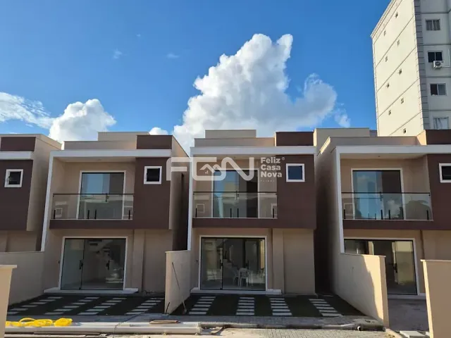 Casa 4 quartos e 3 banheiros, à venda, no bairro Recreio Ipitanga em Lauro de Freitas