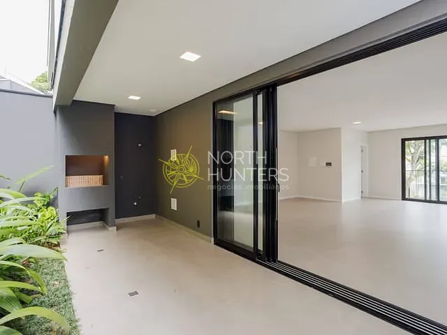 Casa com 288m² 3 quartos e 4 banheiros, à venda, no bairro América em Joinville