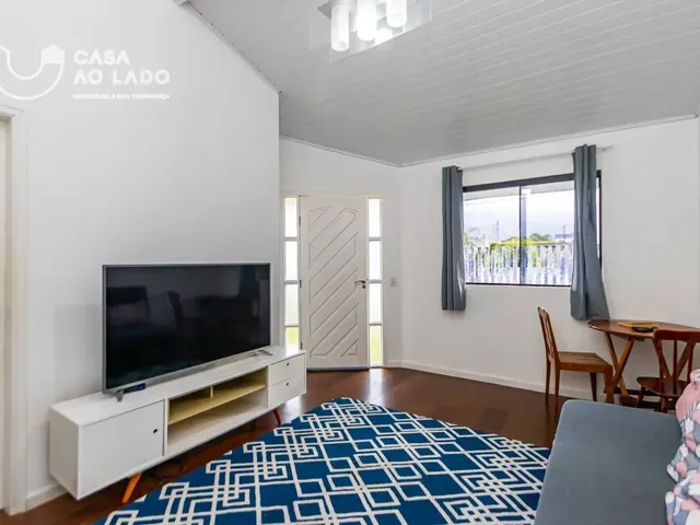 Casa 3 quartos e 2 banheiros, à venda, no bairro Aviação em Curitiba