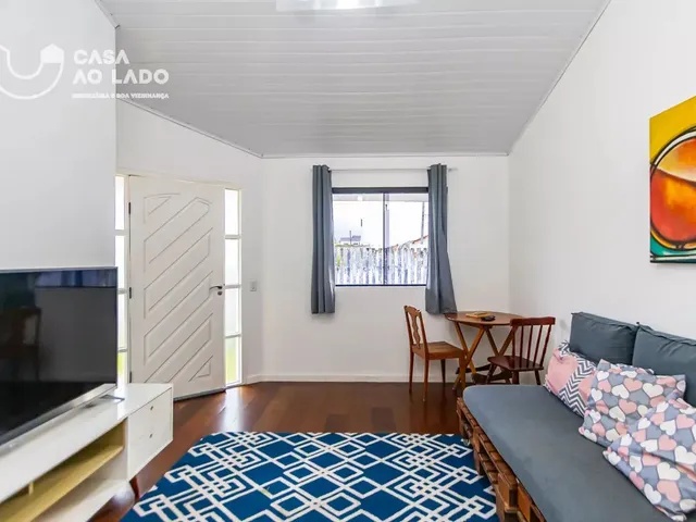 Casa 3 quartos e 2 banheiros, à venda, no bairro Aviação em Curitiba