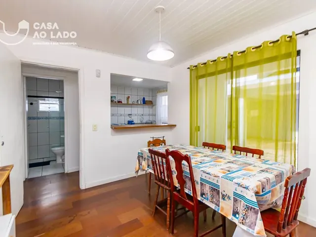 Casa 3 quartos e 2 banheiros, à venda, no bairro Aviação em Curitiba