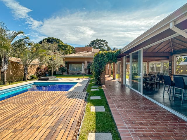 Foto do Casa - Casa à venda, Condomínio Dom Henrique II - Cotia, SP - 4 Suítes, 7 Banheiros, 6 Vagas, 550m², com piscina aquecida! | Eleve Imóveis