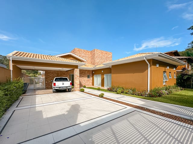 Foto do Casa - Casa à venda, Condomínio Dom Henrique II - Cotia, SP - 4 Suítes, 7 Banheiros, 6 Vagas, 550m², com piscina aquecida! | Eleve Imóveis