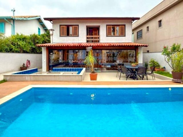 Casa com 364m² 4 quartos e 5 banheiros, à venda, no bairro Alphaville em Santana de Parnaíba