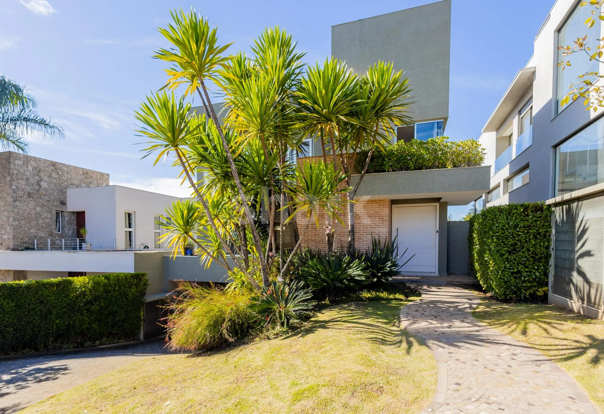 Casa em Alphaville — foto 1