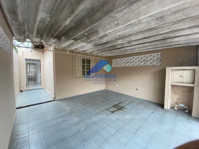 Casa 2 quartos e 1 banheiro, para alugar, no bairro Jardim Alvorada em São José dos Campos