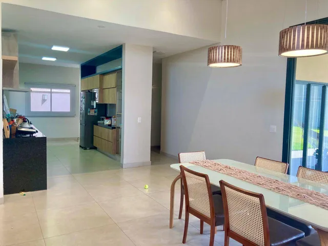 Casa 4 quartos e 5 banheiros, à venda, no bairro Jardim União em Cambé