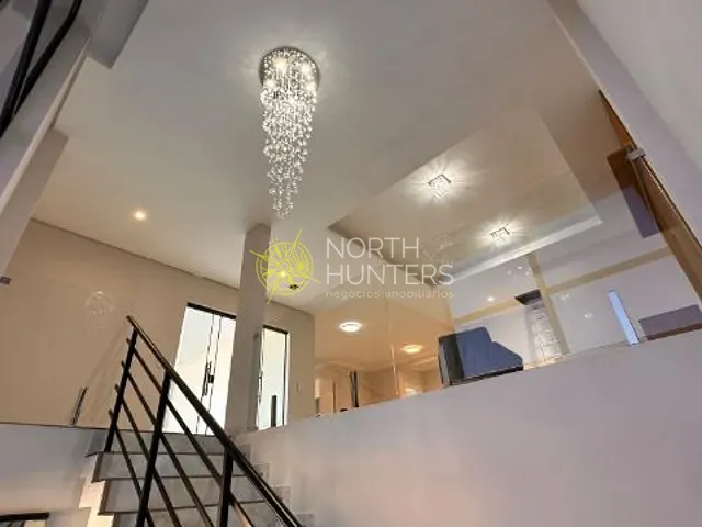 Casa com 220m² 3 quartos e 3 banheiros, para alugar, no bairro Vila Nova em Joinville