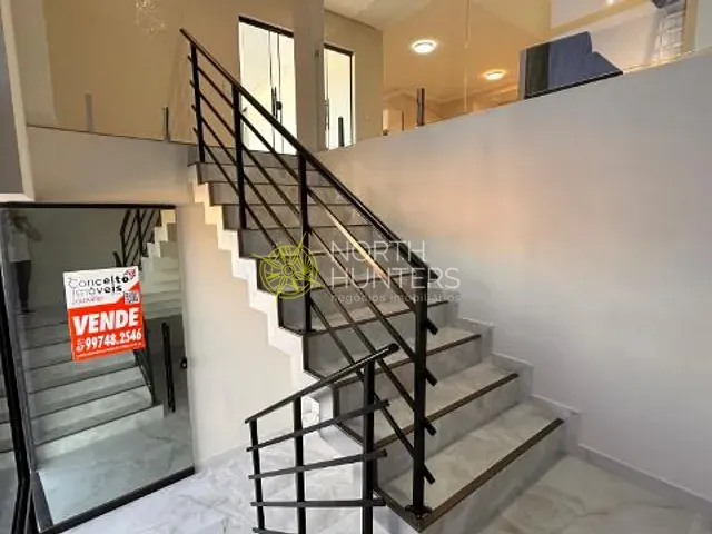 Casa com 220m² 3 quartos e 3 banheiros, para alugar, no bairro Vila Nova em Joinville