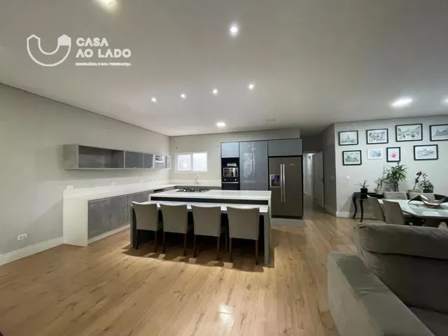 Casa 3 quartos e 2 banheiros, à venda, no bairro Boqueirão em Curitiba