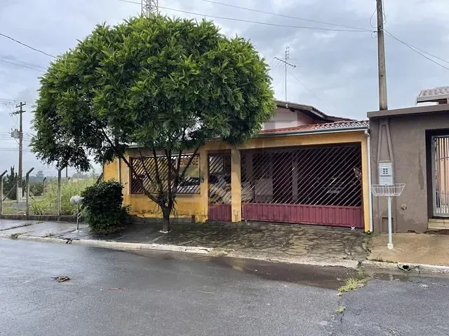 Casa com 250m² 3 quartos e 2 banheiros, à venda, no bairro Parque Residencial Groot em Holambra