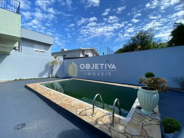 Casa 3 quartos e 3 banheiros, para alugar, no bairro Boa Vista em Novo Hamburgo