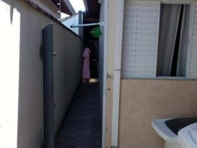 Casa com 125m² 2 quartos e 2 banheiros, à venda, no bairro Conjunto Residencial Araretama em Pindamonhangaba