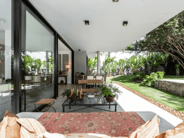 Casa com 600m² 3 quartos e 4 banheiros, à venda ou para alugar, no bairro Jardim Guedala em São Paulo