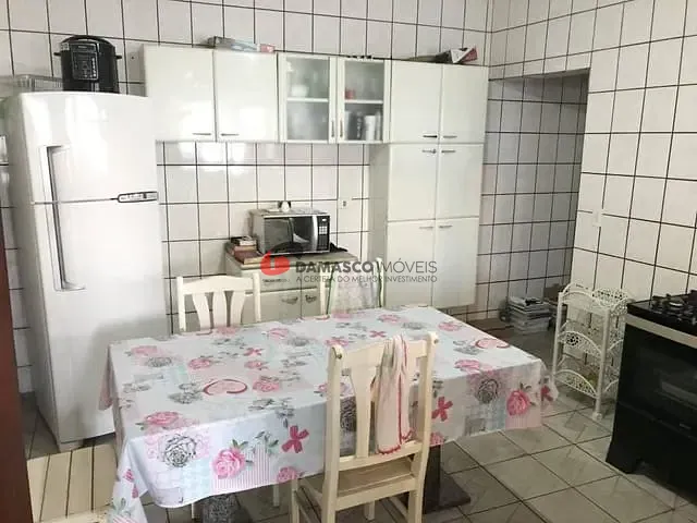 Casa com 300m² 2 quartos e 1 banheiro, à venda, no bairro Olímpico em São Caetano do Sul
