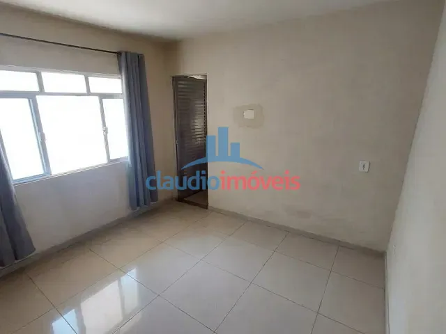 Casa 2 quartos e 2 banheiros, à venda ou para alugar, no bairro Loteamento Belo Horizonte em Barra Mansa